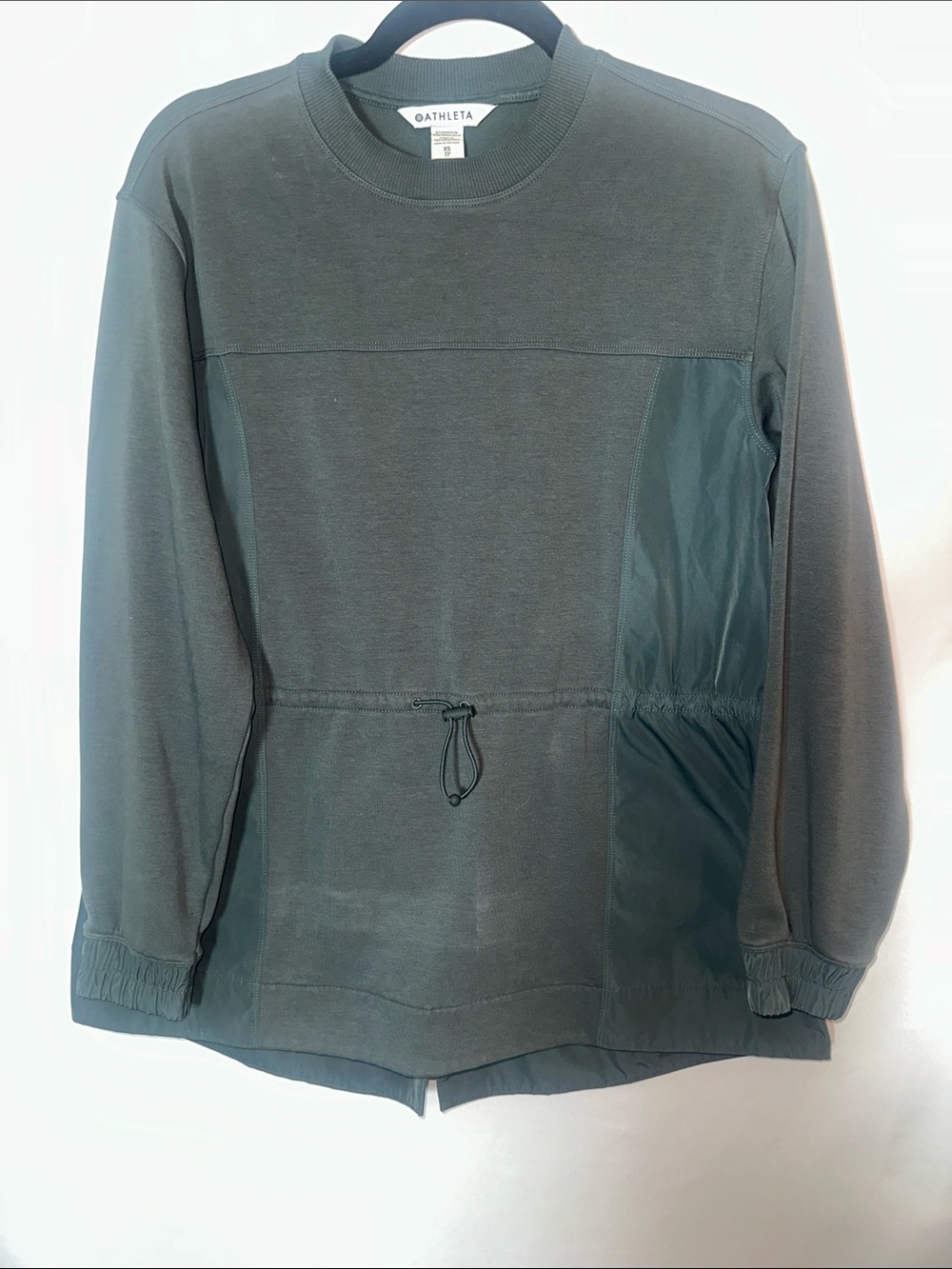 Athleta women’s Forest Green Crewneck Pullover